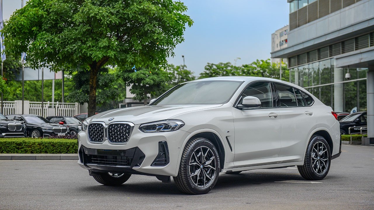 Chi tiết BMW X4 giá 3,279 tỷ đồng tại Việt Nam