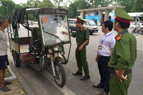 Quận Hai Bà Trưng (Hà Nội): Không để xe tự chế tự tung tự tác quan hai ba trung ha noi khong de xe tu che tu tung tu tac