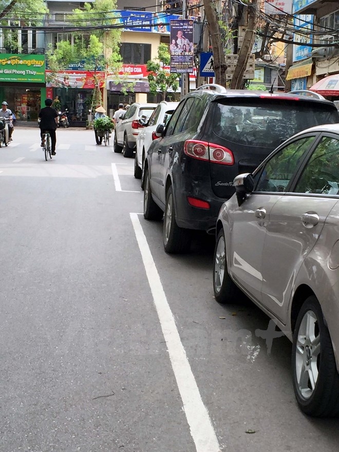 Hà Nội: Thí điểm đỗ xe chẵn lẻ theo ngày trên phố Thi Sách ha noi thi diem do xe chan le theo ngay tren pho thi sach