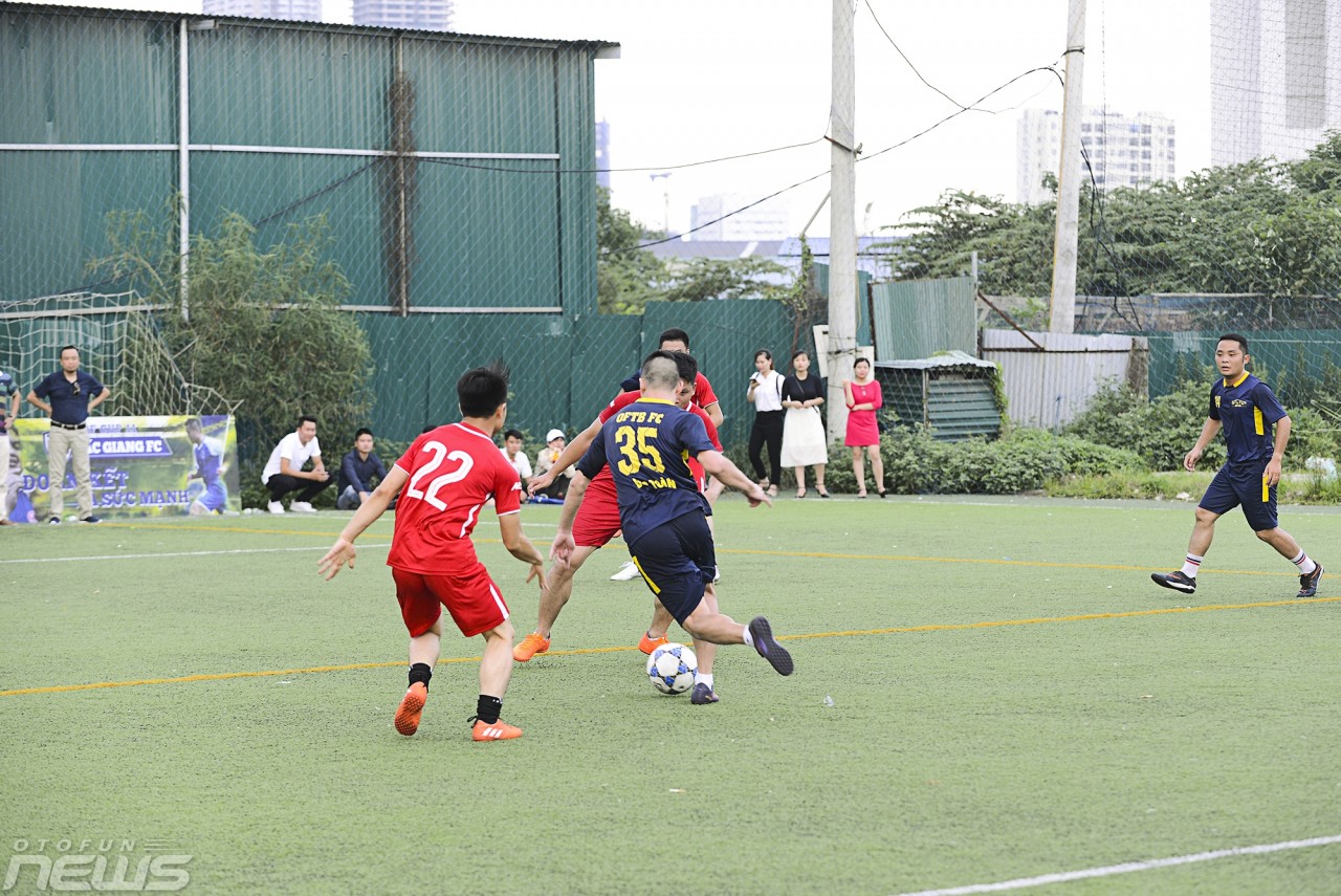 Những khoảnh khắc ấn tượng trong loạt trận đầu giải OTOFUN 11 nhung khoanh khac an tuong trong loat tran dau giai otofun 11