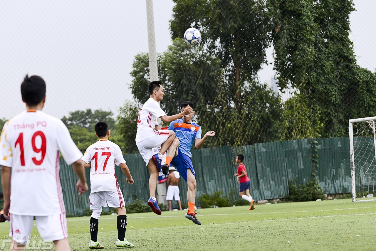Những khoảnh khắc ấn tượng trong loạt trận đầu giải OTOFUN 11 nhung khoanh khac an tuong trong loat tran dau giai otofun 11