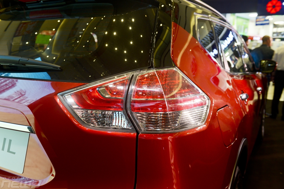 can canh bo canh moi cua nissan x trail premium l vua ra mat