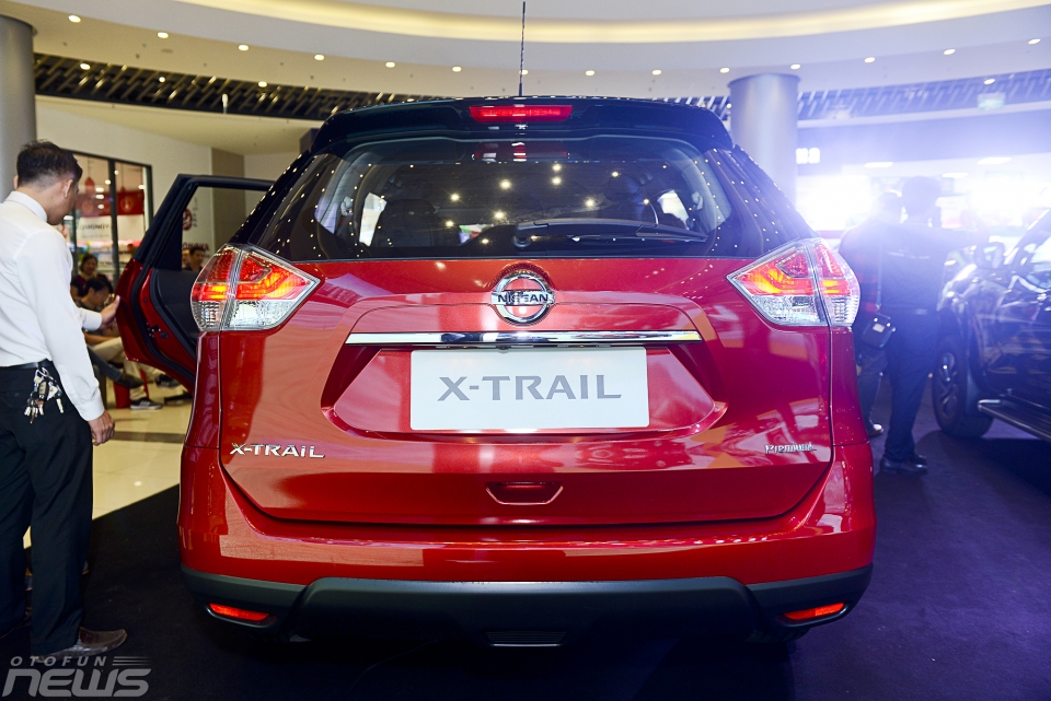 can canh bo canh moi cua nissan x trail premium l vua ra mat