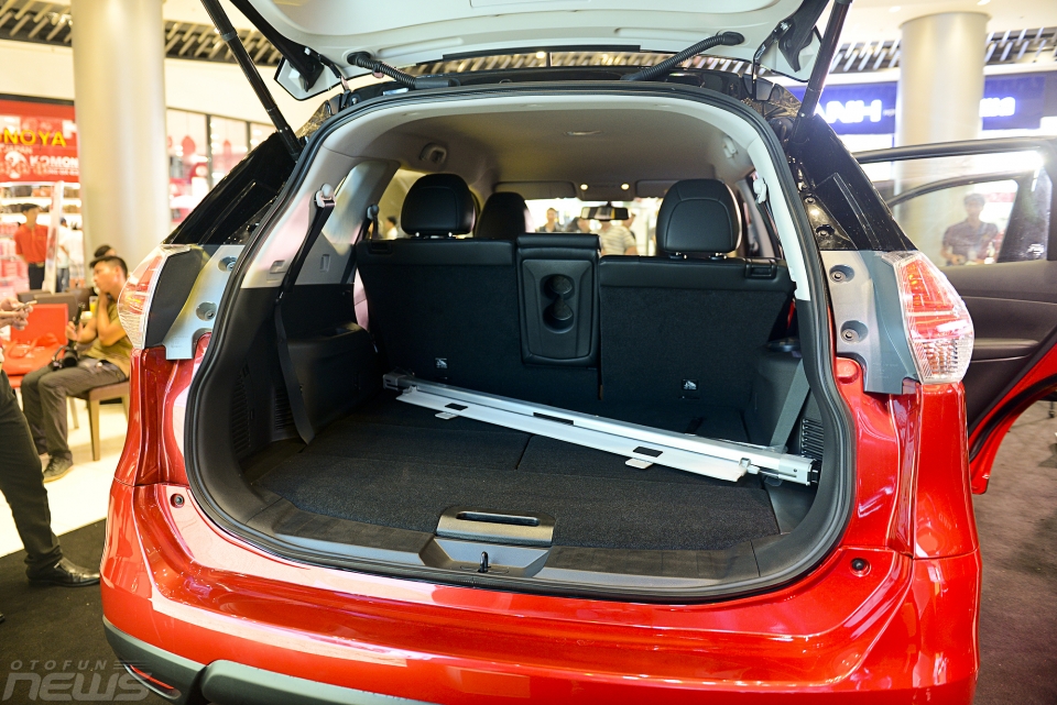 can canh bo canh moi cua nissan x trail premium l vua ra mat