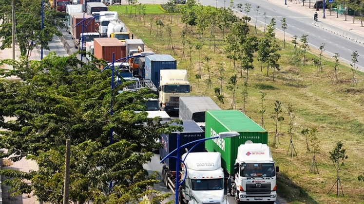 TP Hồ Chí Minh: Cần tìm giải pháp xử lý kẹt xe ở các cảng biển
