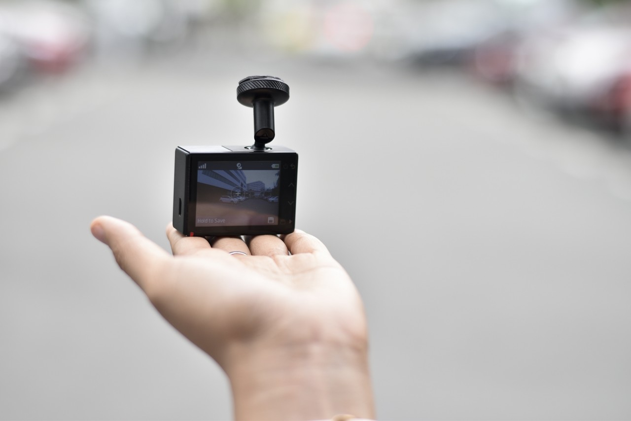 "Soi" chi tiết Garmin GDR E560 - camera hành trình "nhỏ mà có võ" soi chi tiet garmin gdr e560 camera hanh trinh nho ma co vo
