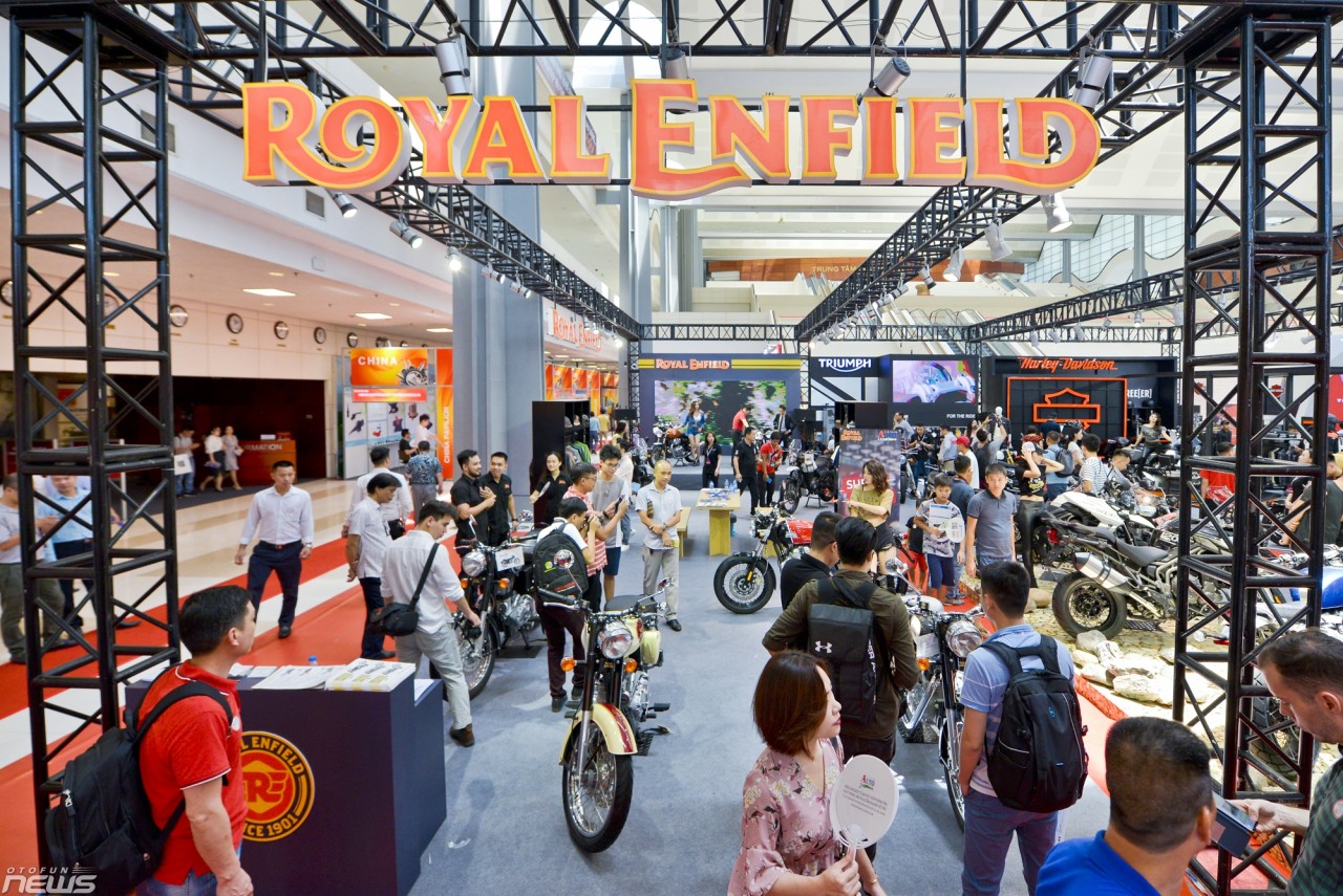triumph harley davidson royal enfield quy tu tai vietnam autoexpo 2019