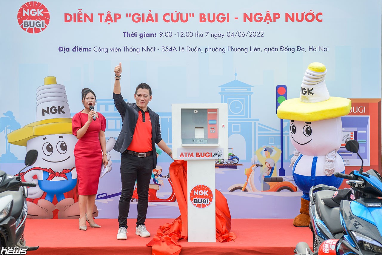 Hướng dẫn 'giải cứu' bugi ngập nước tại Hà Nội Hướng dẫn 'giải cứu' bugi ngập nước tại Hà Nội