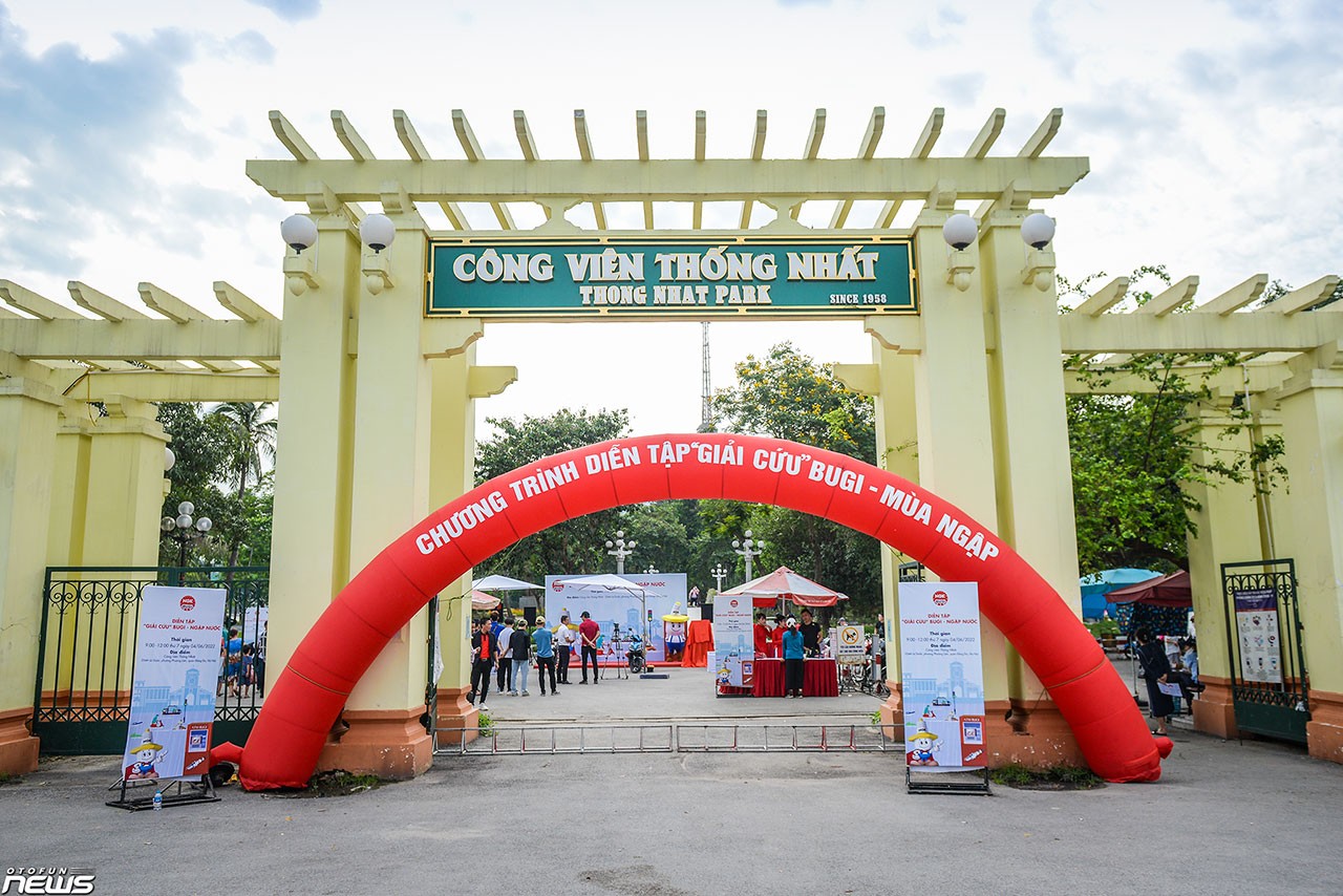 Hướng dẫn 'giải cứu' bugi ngập nước tại Hà Nội Hướng dẫn 'giải cứu' bugi ngập nước tại Hà Nội