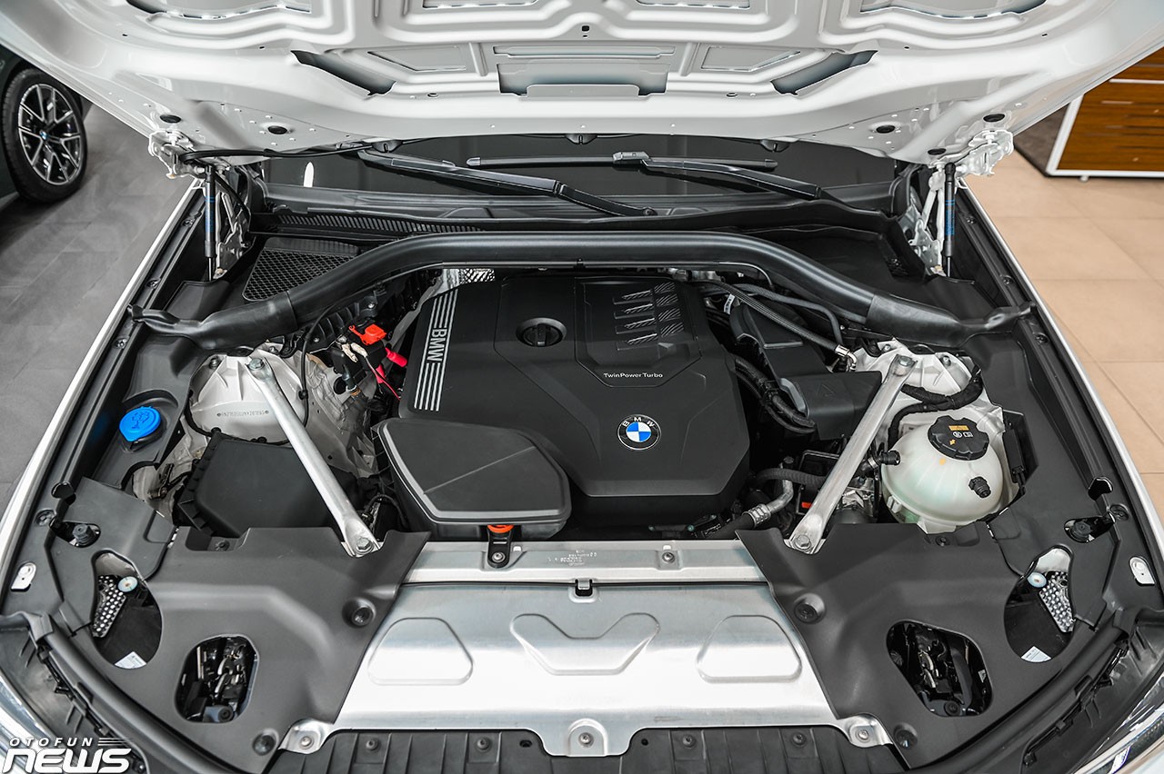 Hình chi tiết BMW X3 lắp ráp giá 1,989 tỷ đồng tại đại lý Hình chi tiết BMW X3 lắp ráp giá 1,989 tỷ đồng tại đại lý