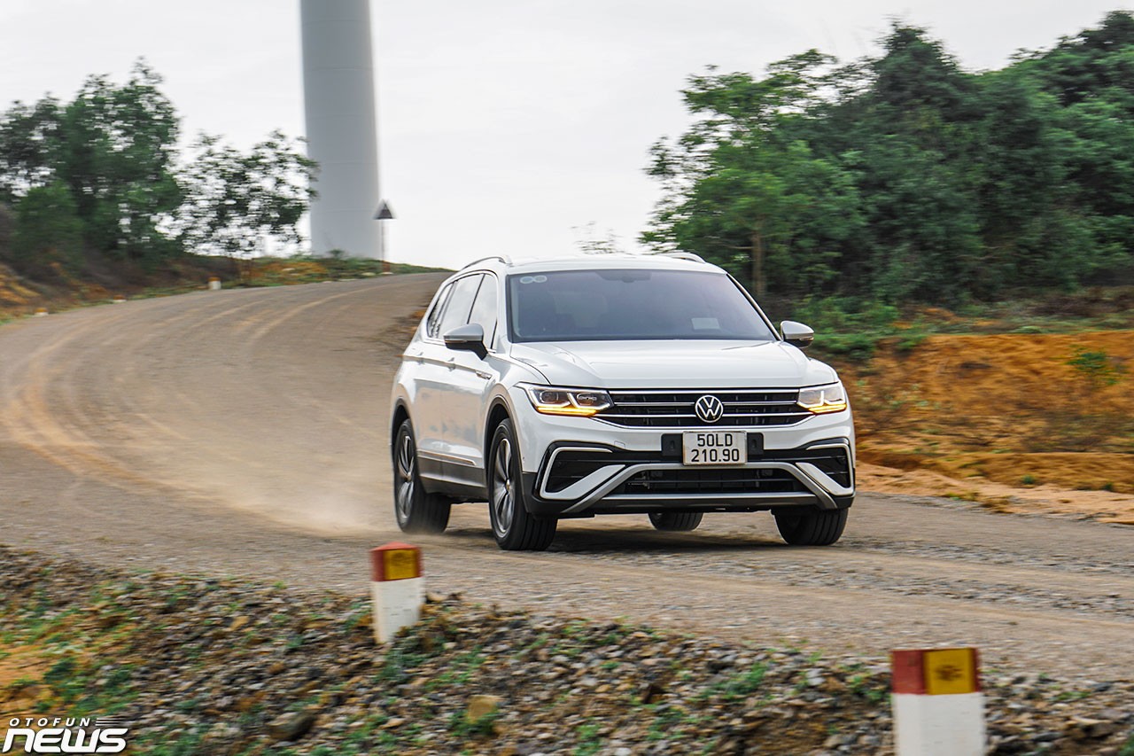 Đại lý 'chơi lớn' giảm giá Volkswagen Tiguan Allspace lên đến 400 triệu đồng Đại lý 'chơi lớn' giảm giá Volkswagen Tiguan Allspace lên đến 400 triệu đồng