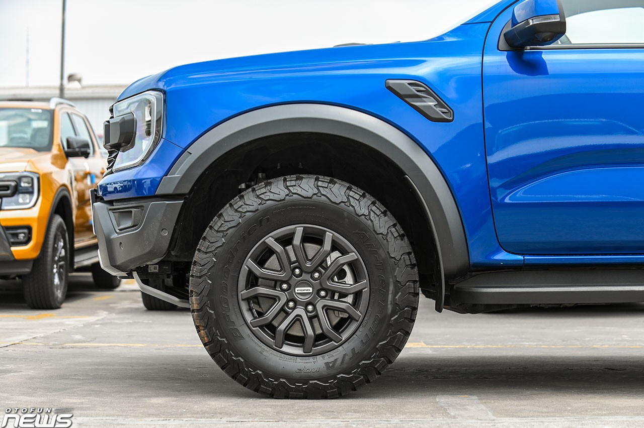 Hình chi tiết Ford Ranger Raptor giá gần 1,3 tỷ đồng Hình chi tiết Ford Ranger Raptor giá gần 1,3 tỷ đồng