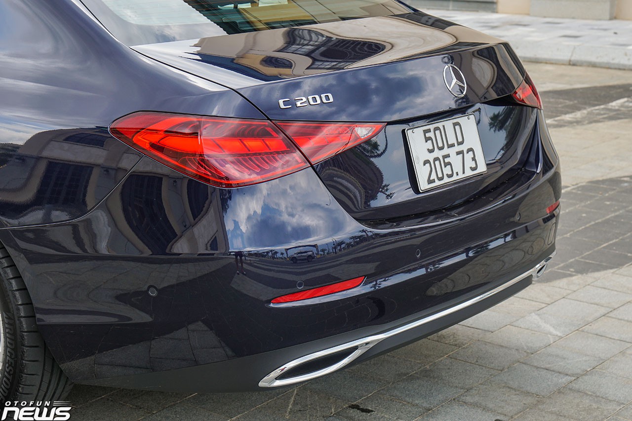 Mercedes-Benz C 200 Avantgarde: Lựa chọn cho người lần đầu sở hữu xe sang
