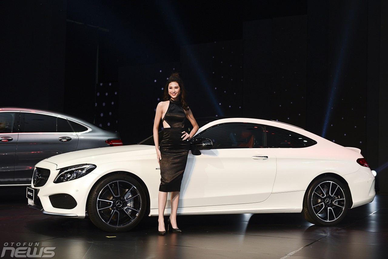 man nhan voi khong gian dang cap cua mercedes benz fascination lan thu 7