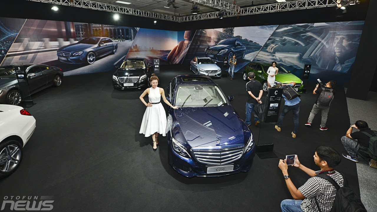 man nhan voi khong gian dang cap cua mercedes benz fascination lan thu 7