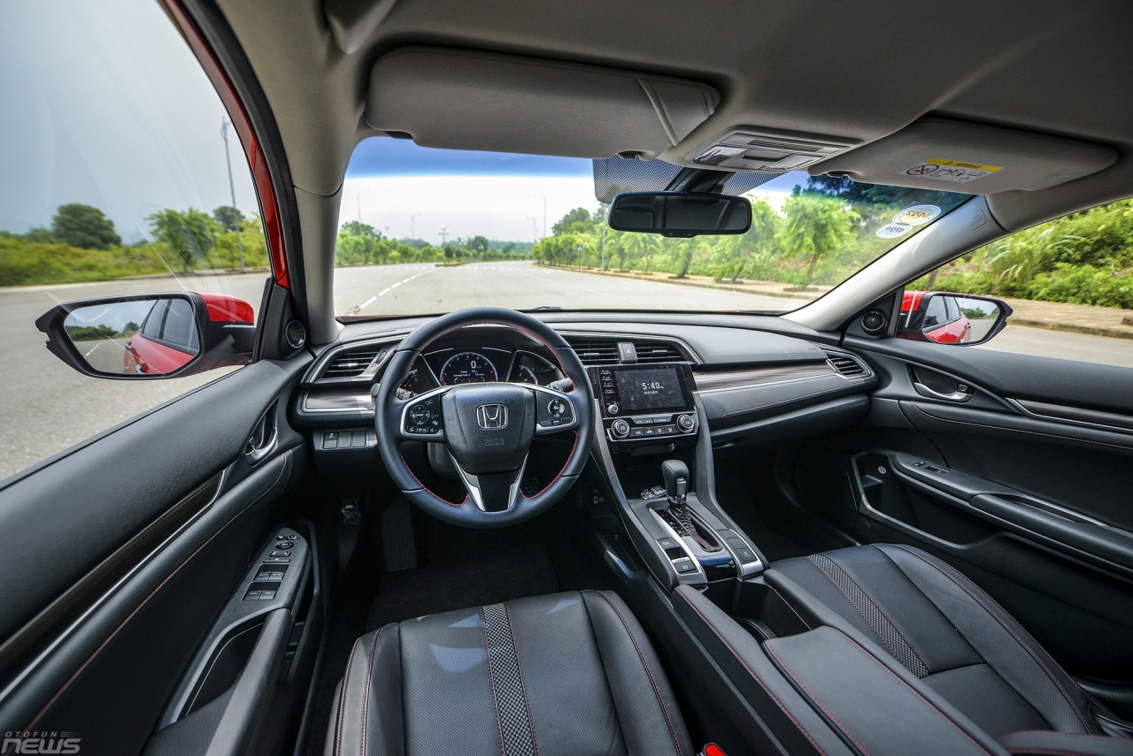 Đánh giá Honda Civic RS 2019: Hình mẫu của sedan hạng C trẻ và thể thao danh gia honda civic rs 2019 hinh mau cua sedan hang c tre va the thao