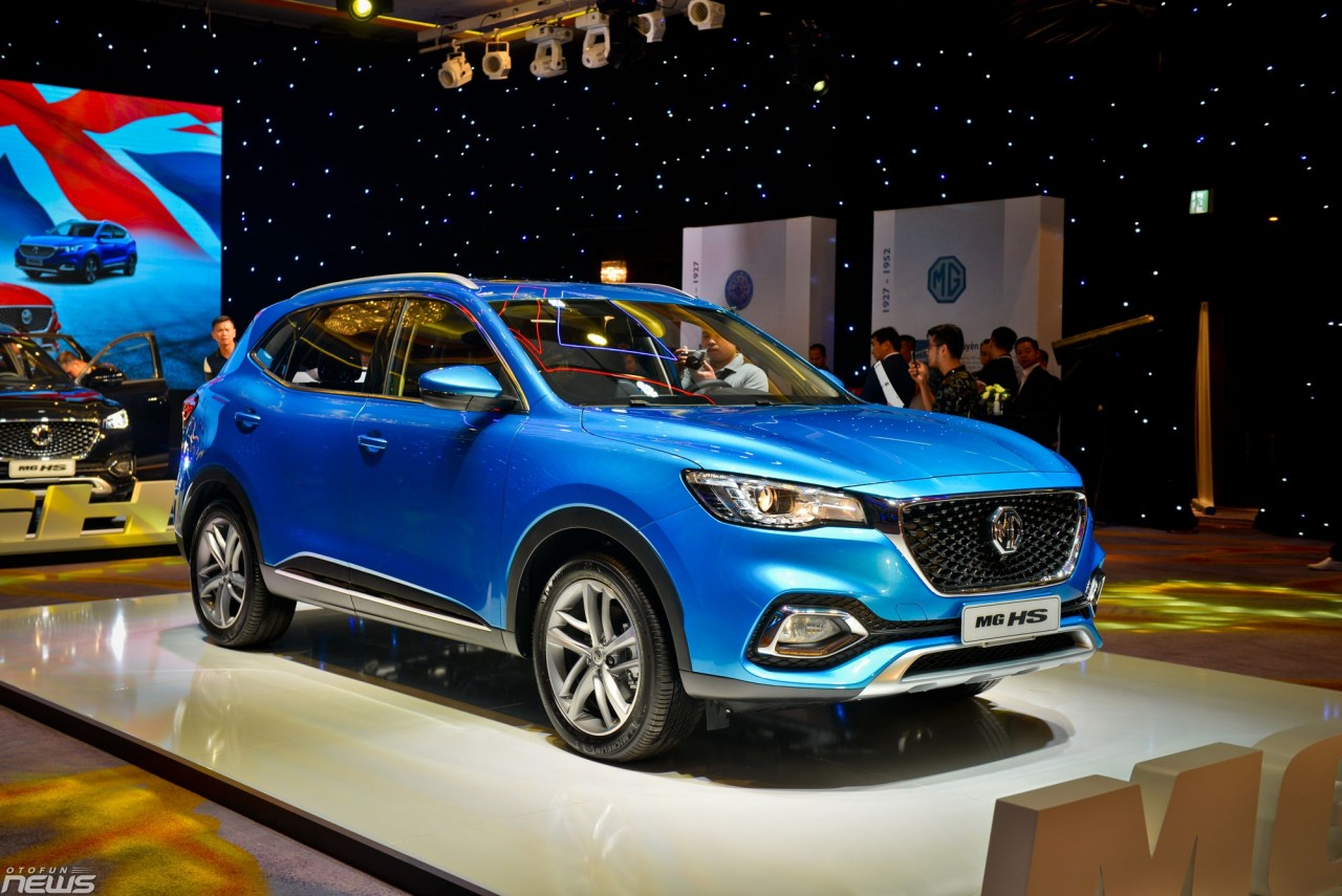 MG HS 1.5T Sport - Xe lạ phân khúc C-CUV giá 788 triệu đồng mg hs 15t sport xe la phan khuc c cuv gia 788 trieu dong