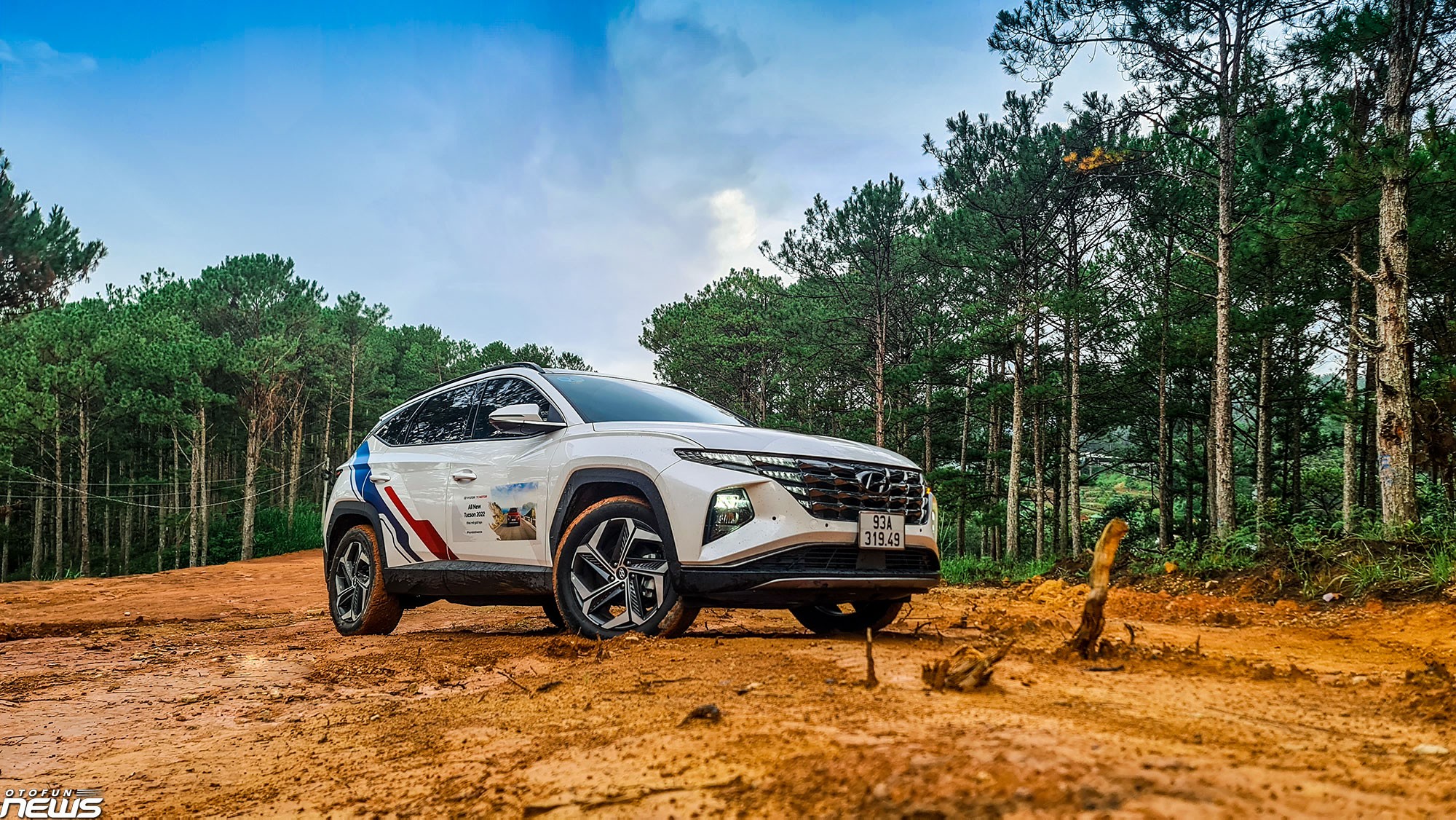 Hyundai giảm giá bán đề xuất Tucson và Santa Fe, mức giảm gần 200 triệu đồng Hyundai giảm giá bán đề xuất Tucson và Santa Fe, mức giảm gần 200 triệu đồng