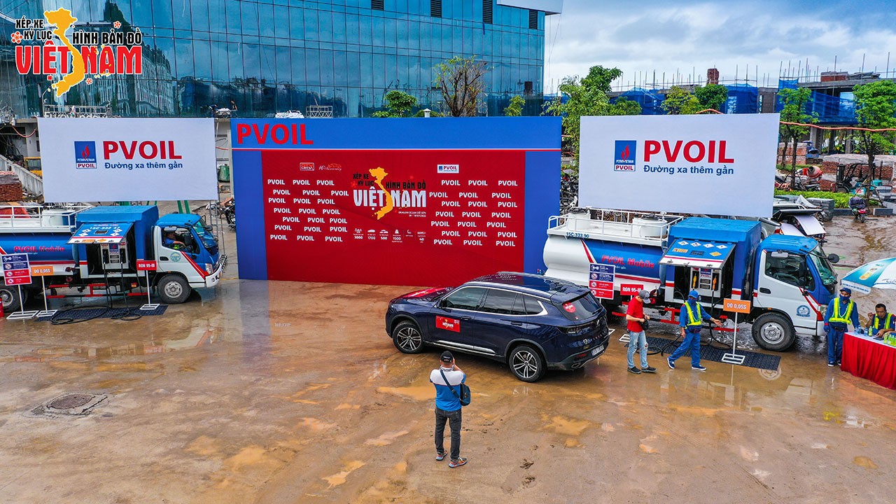 Xếp xe kỷ lục hình bản đồ Việt Nam: Khi những trái tim đồng lòng viết lên lịch sử Xếp xe kỷ lục hình bản đồ Việt Nam: Khi những trái tim đồng lòng viết lên lịch sử