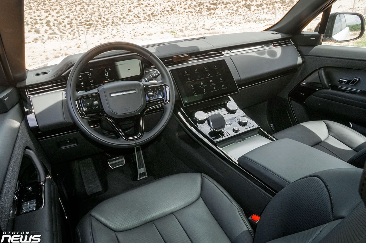 Range Rover Sport 2023: SUV hạng sang mang cảm giác lái thể thao Range Rover Sport 2023: SUV hạng sang mang cảm giác lái thể thao