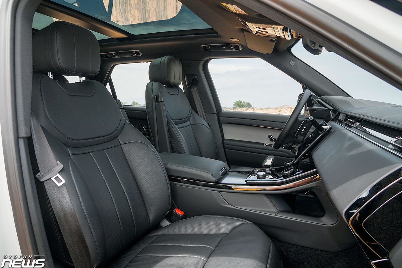 Range Rover Sport 2023: SUV hạng sang mang cảm giác lái thể thao Range Rover Sport 2023: SUV hạng sang mang cảm giác lái thể thao