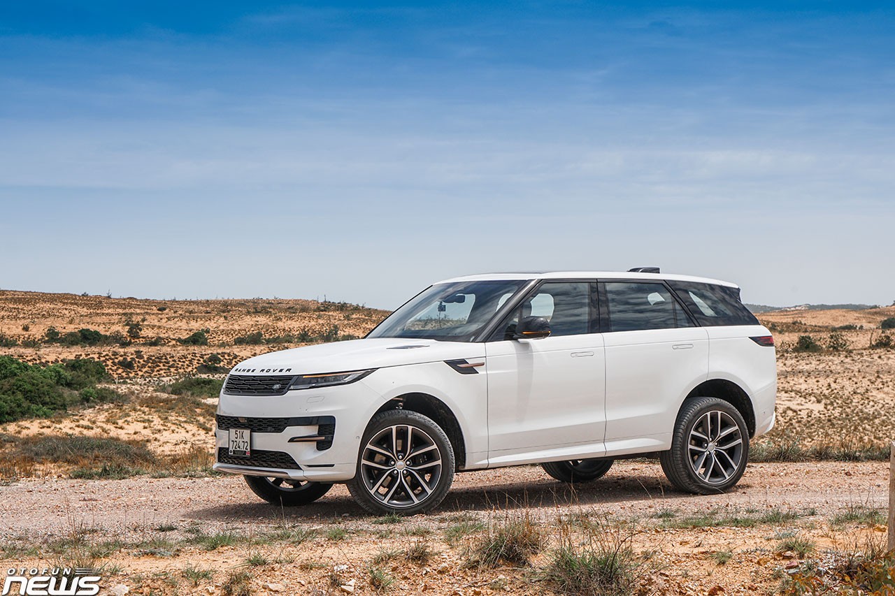 Range Rover Sport 2023: SUV thể thao dành cho người thích lái Range Rover Sport 2023 được thiết kế để thu hút mọi ánh nhìn bất cứ khi nào chiếc xe xuất hiện.