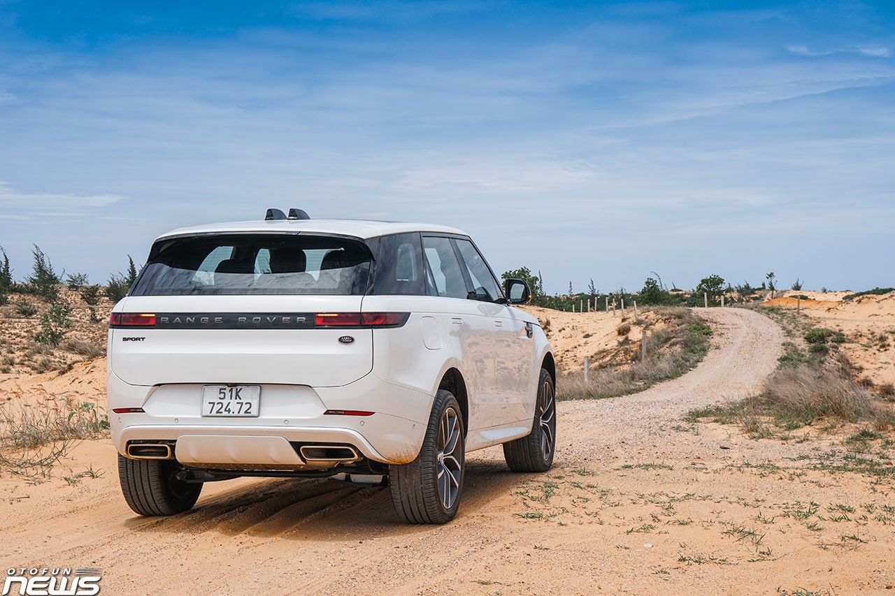 Range Rover Sport 2023: SUV hạng sang mang cảm giác lái thể thao Range Rover Sport 2023: SUV hạng sang mang cảm giác lái thể thao