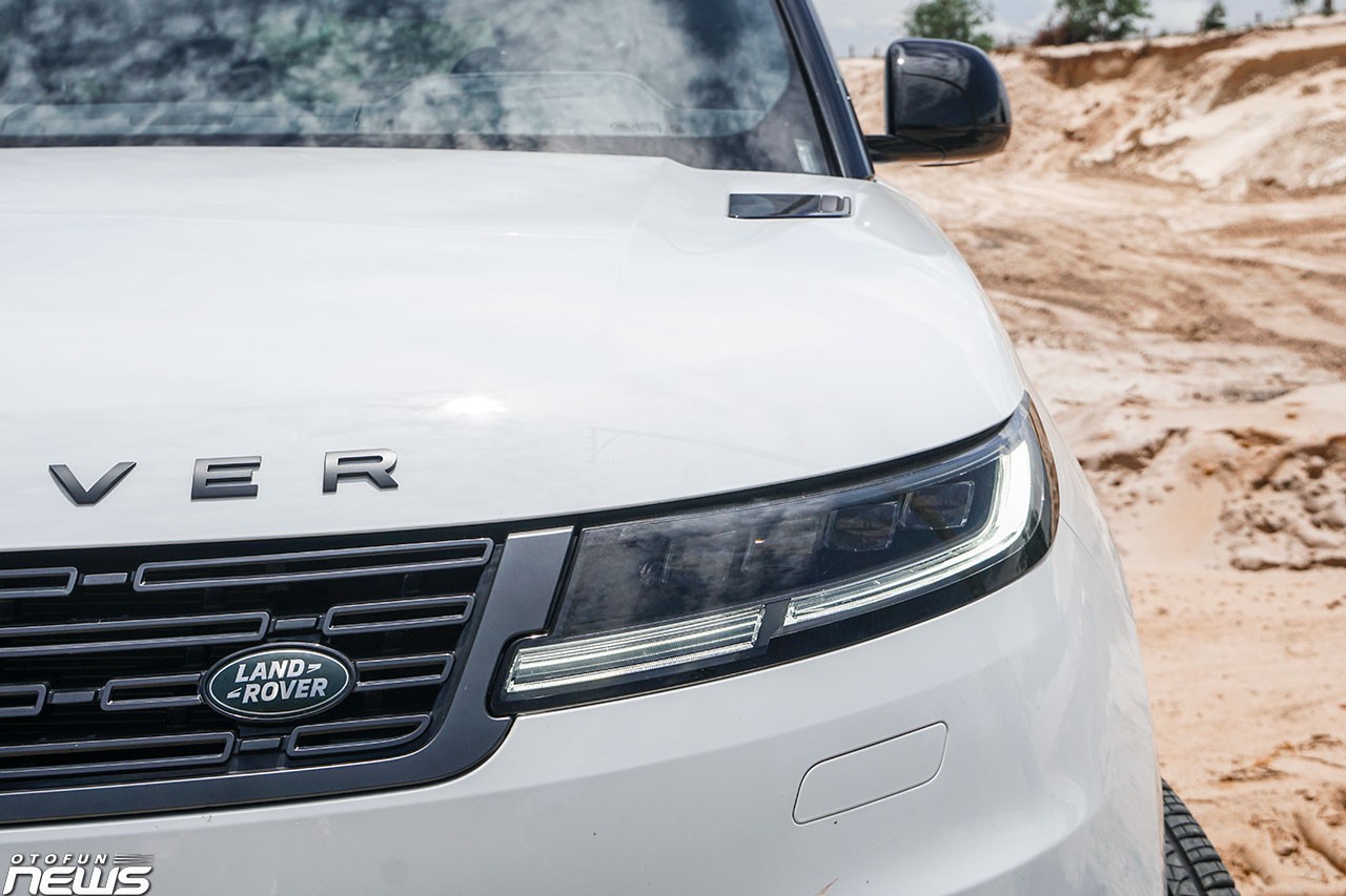 Range Rover Sport 2023: SUV thể thao dành cho người thích lái Range Rover Sport 2023 là chiếc xe có đèn ban ngày mỏng nhất lịch sử của hãng.
