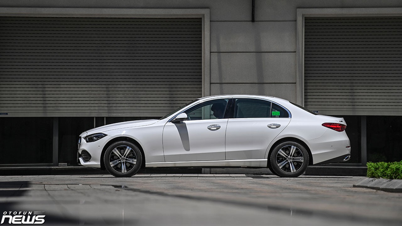 Mercedes-Benz C200 Avantgarde Plus: Chiếc xe cho người tinh tế Mercedes-Benz C200 Avantgarde Plus: Chiếc xe cho người tinh tế