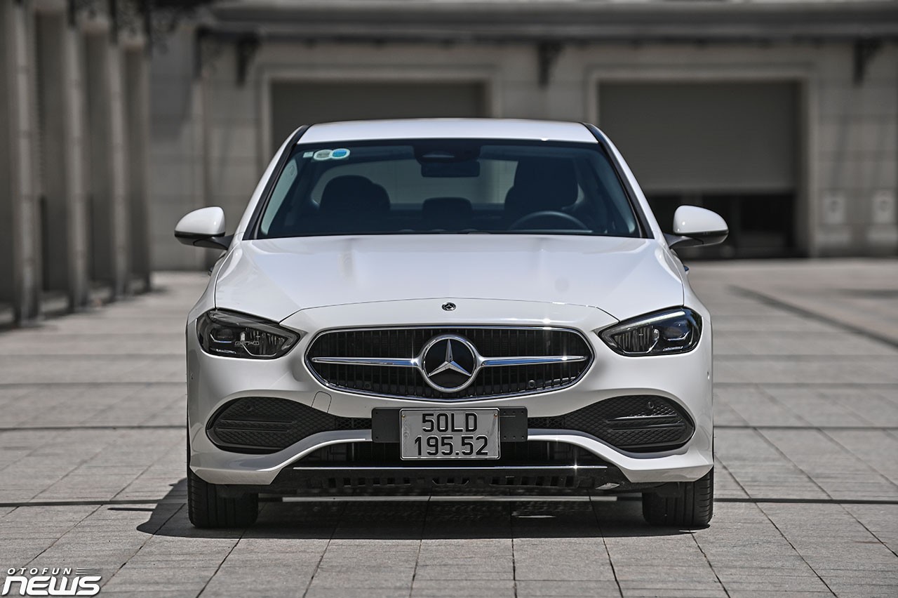 Mercedes-Benz C200 Avantgarde Plus: Chiếc xe cho người tinh tế Mercedes-Benz C200 Avantgarde Plus: Chiếc xe cho người tinh tế