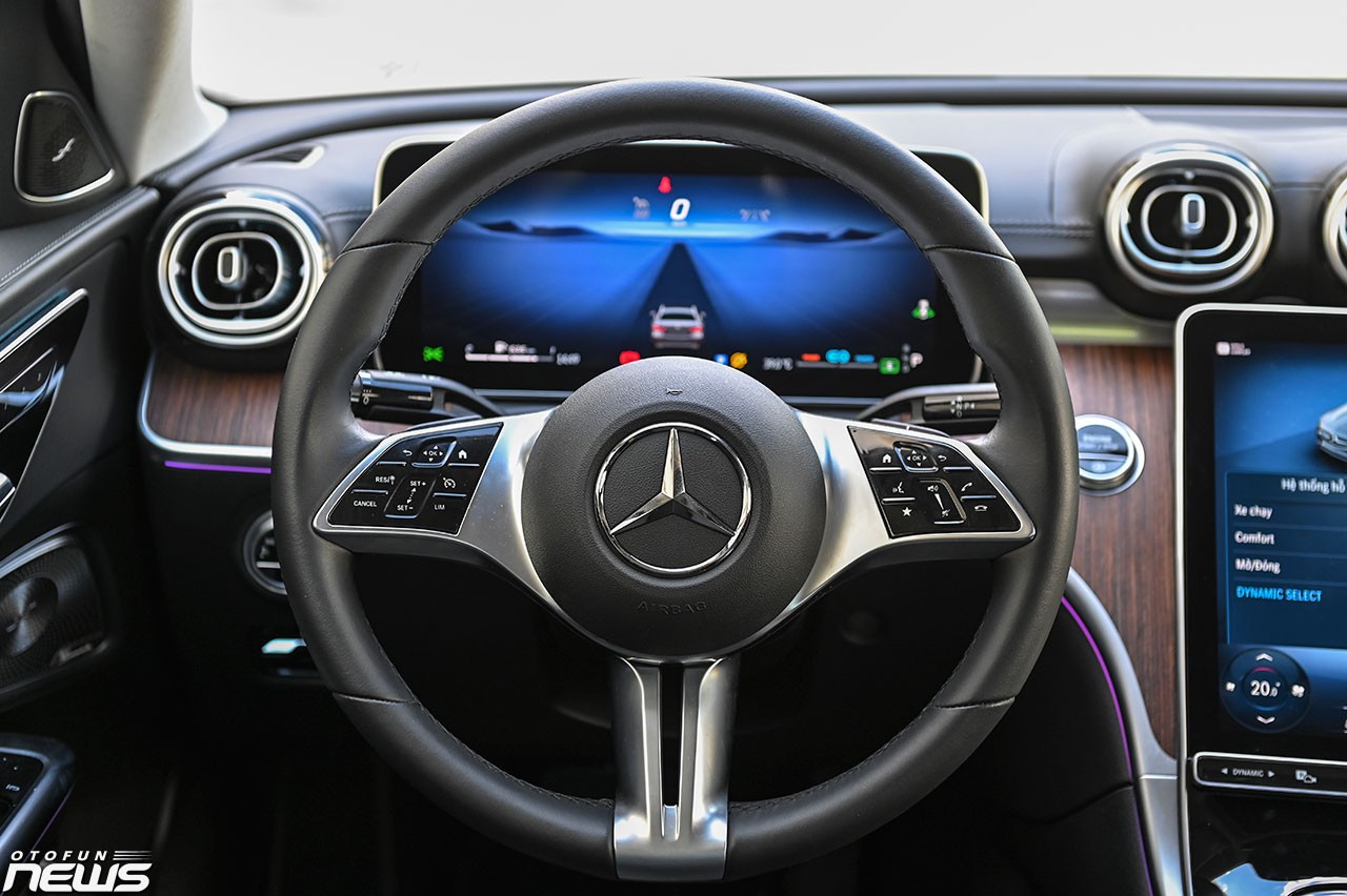 Mercedes-Benz C200 Avantgarde Plus: Chiếc xe cho người tinh tế Mercedes-Benz C200 Avantgarde Plus: Chiếc xe cho người tinh tế
