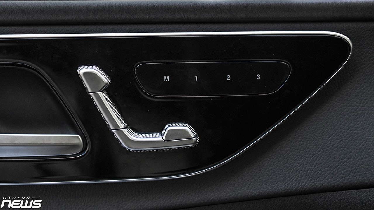 Mercedes-Benz C200 Avantgarde Plus: Chiếc xe cho người tinh tế Mercedes-Benz C200 Avantgarde Plus: Chiếc xe cho người tinh tế
