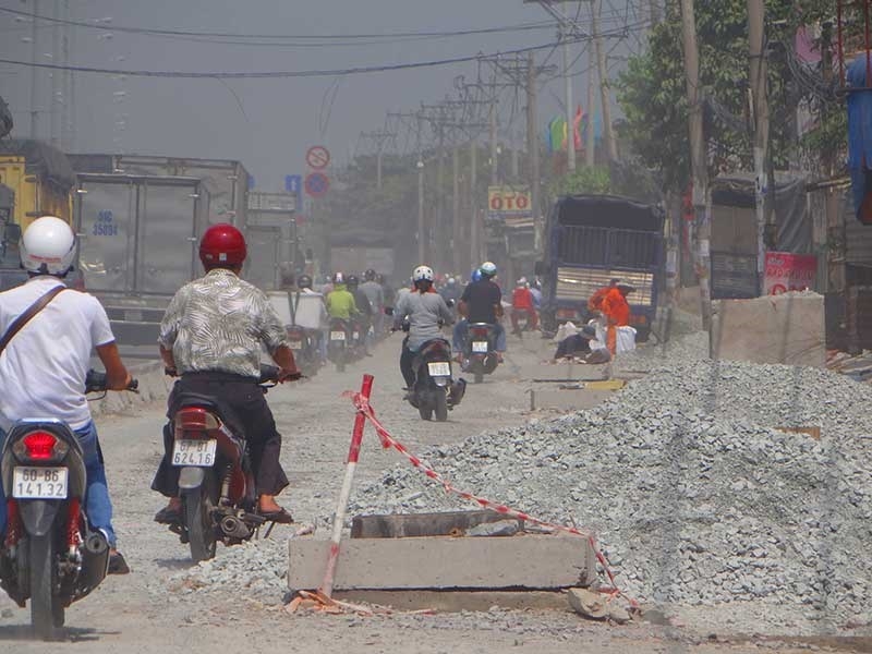 TP HCM: Làm lại mặt đường ẩu, nhiều đơn vị bị phạt tp hcm lam lai mat duong au nhieu don vi bi phat