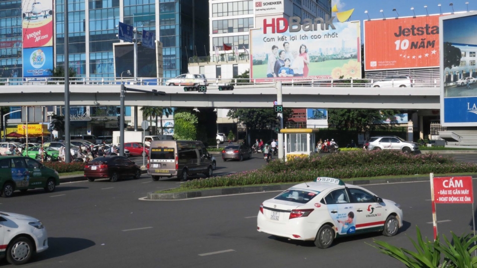 tp ho chi minh to chuc lai giao thong o cua ngo san bay tan son nhat