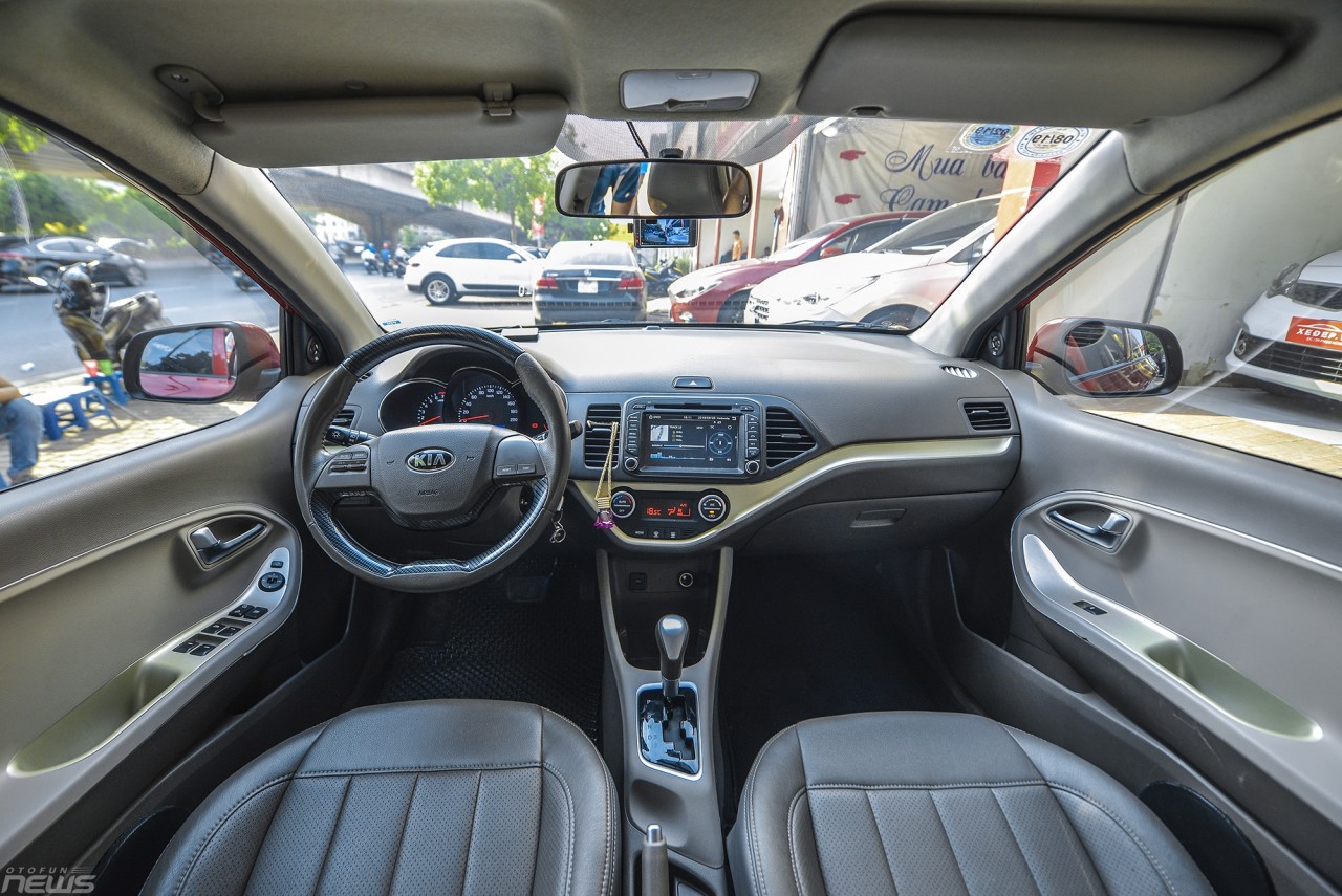 hyundai i10 va kia morning cu chon xe nao cho gia dinh tre