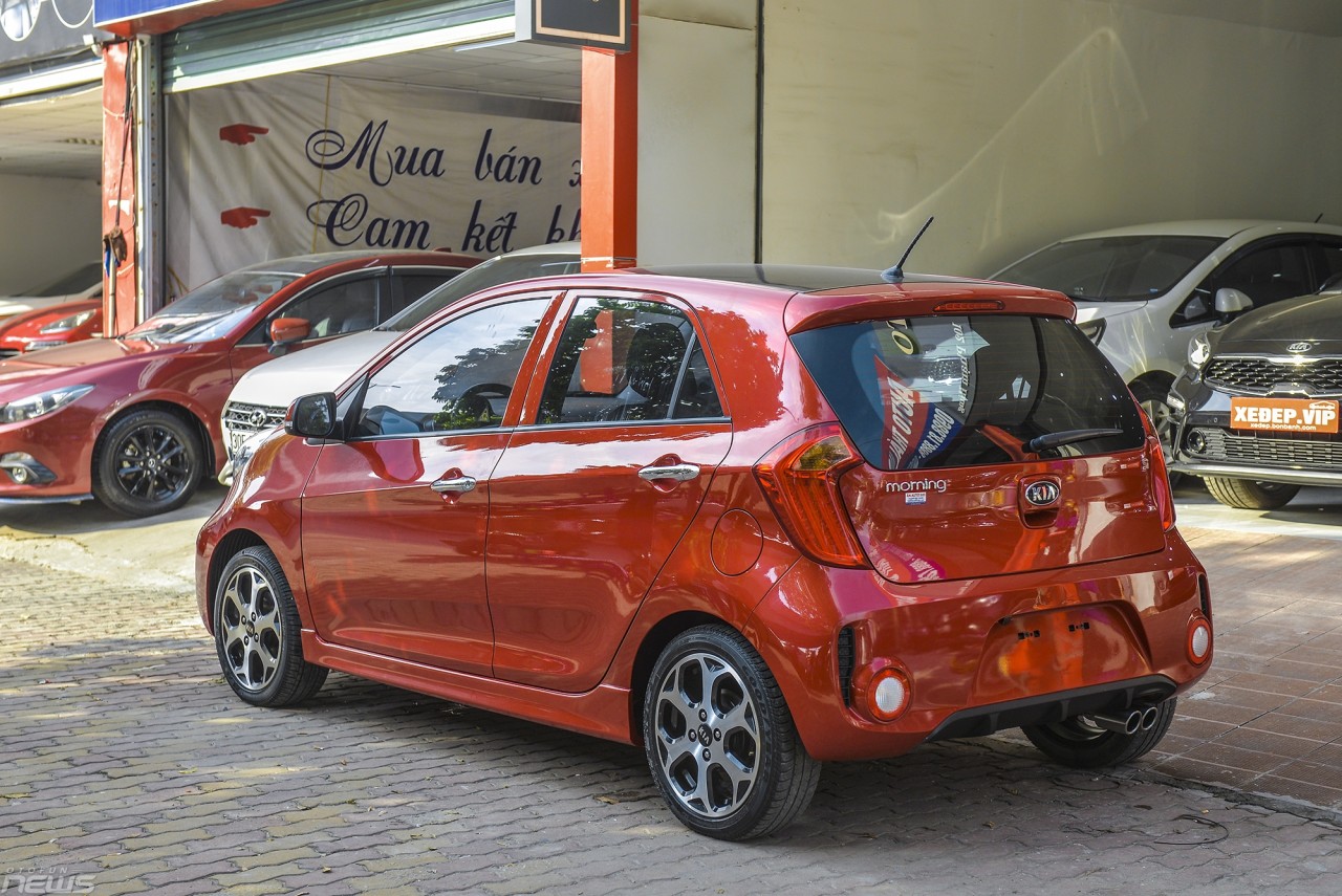 hyundai i10 va kia morning cu chon xe nao cho gia dinh tre