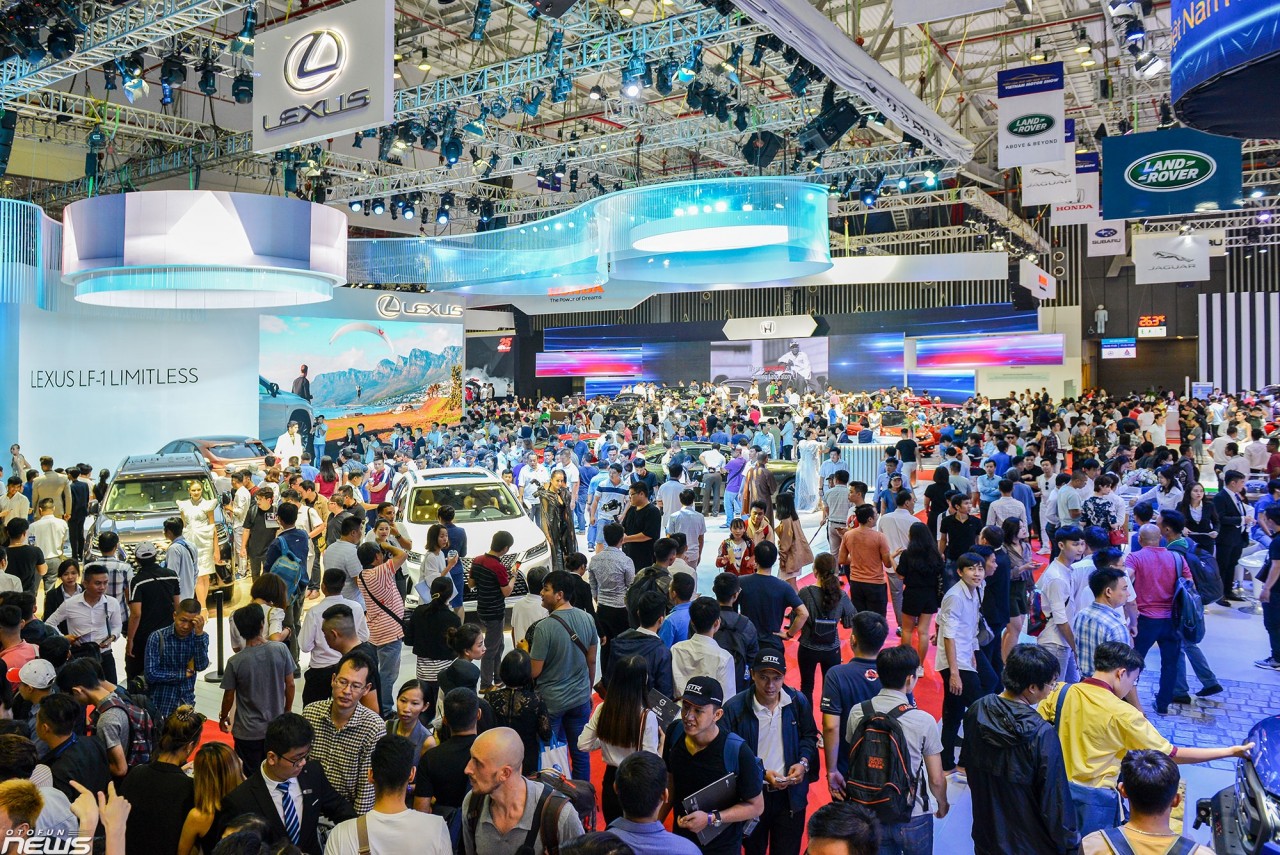 Vì sao Triển lãm ô tô Việt Nam 2020 bị hủy? trien lam o to viet nam 2020 chinh thuc bi huy