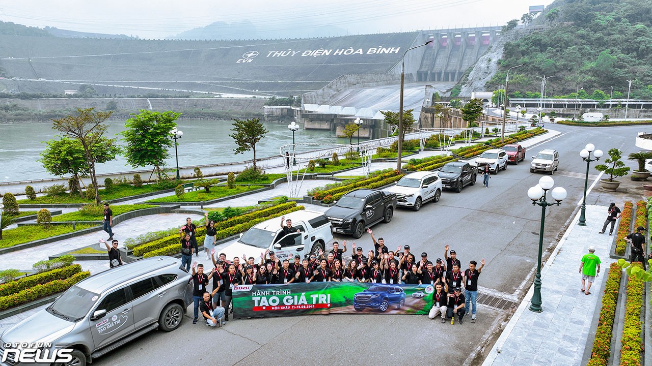 Dấu ấn Isuzu Caravan 2023 Dấu ấn Isuzu Caravan 2023