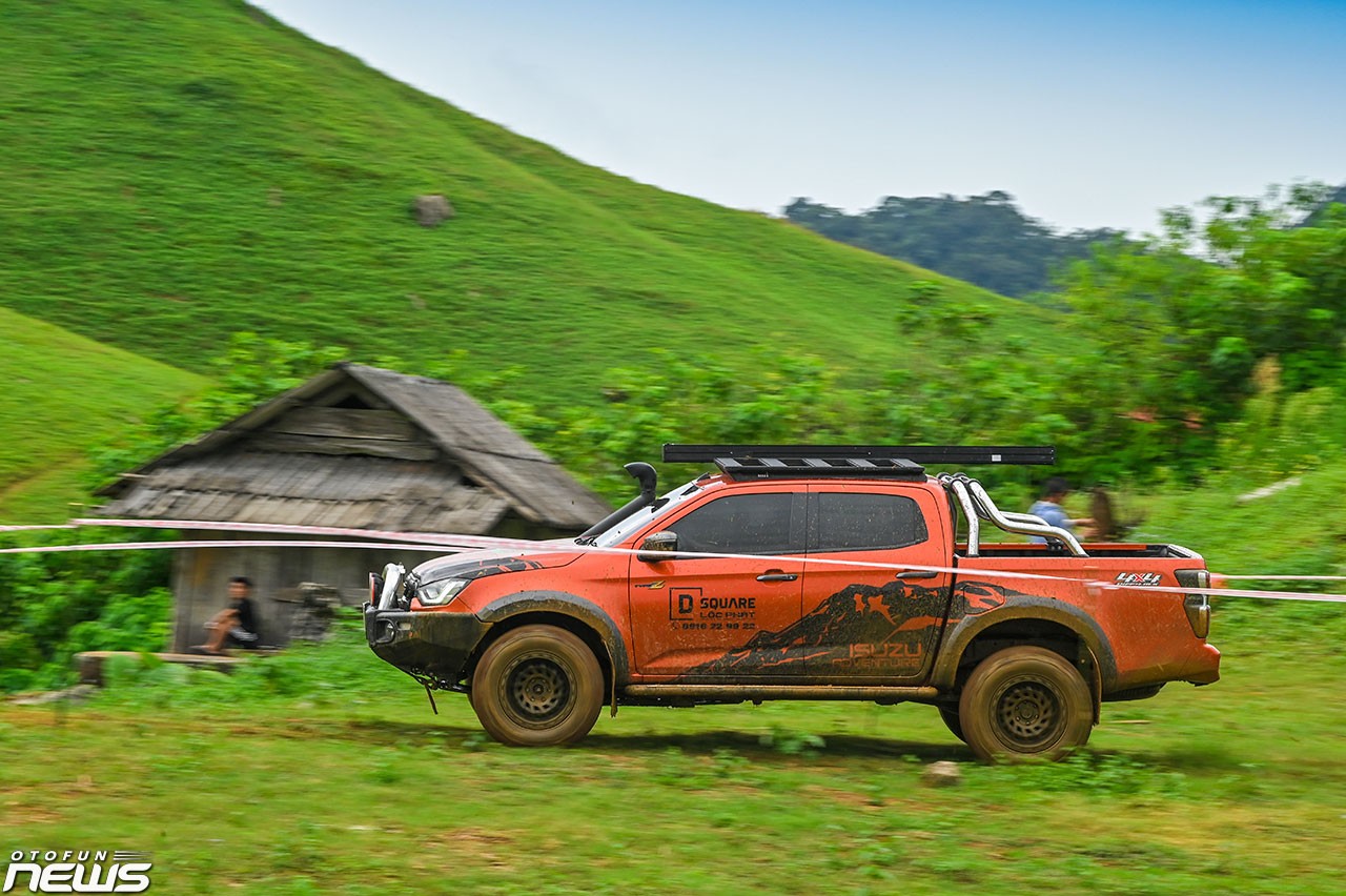 Dấu ấn Isuzu Caravan 2023 Dấu ấn Isuzu Caravan 2023