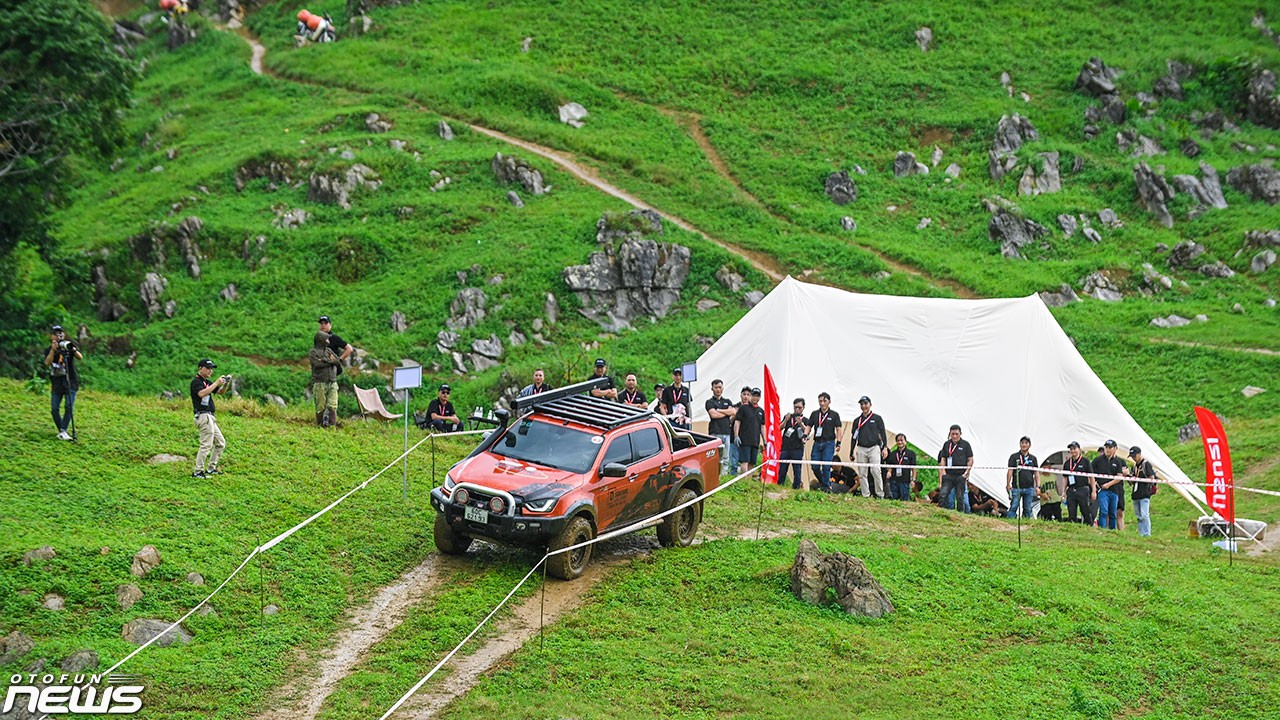 Dấu ấn Isuzu Caravan 2023 Dấu ấn Isuzu Caravan 2023