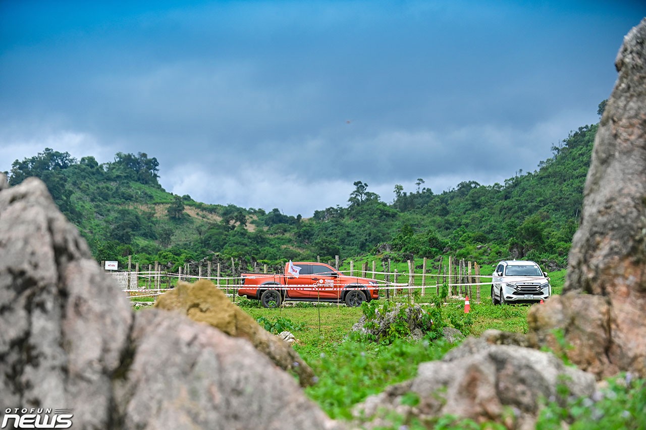 Dấu ấn Isuzu Caravan 2023 Dấu ấn Isuzu Caravan 2023