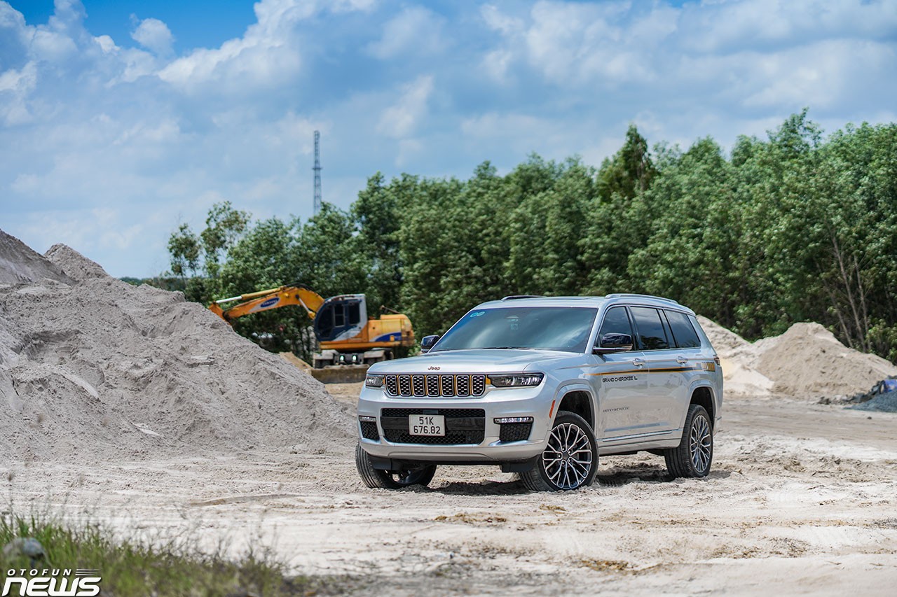 Jeep Grand Cherokee L: SUV cỡ lớn ba hàng ghế, thực dụng đúng chất Mỹ