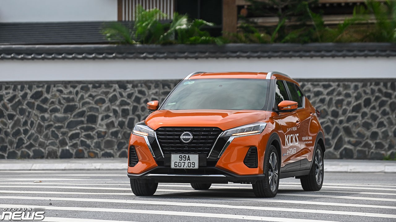 Nissan Kicks - Cảm giác mới lạ của xe điện sạc bằng máy xăng Nissan Kicks - Cảm giác mới lạ của xe điện sạc bằng máy xăng