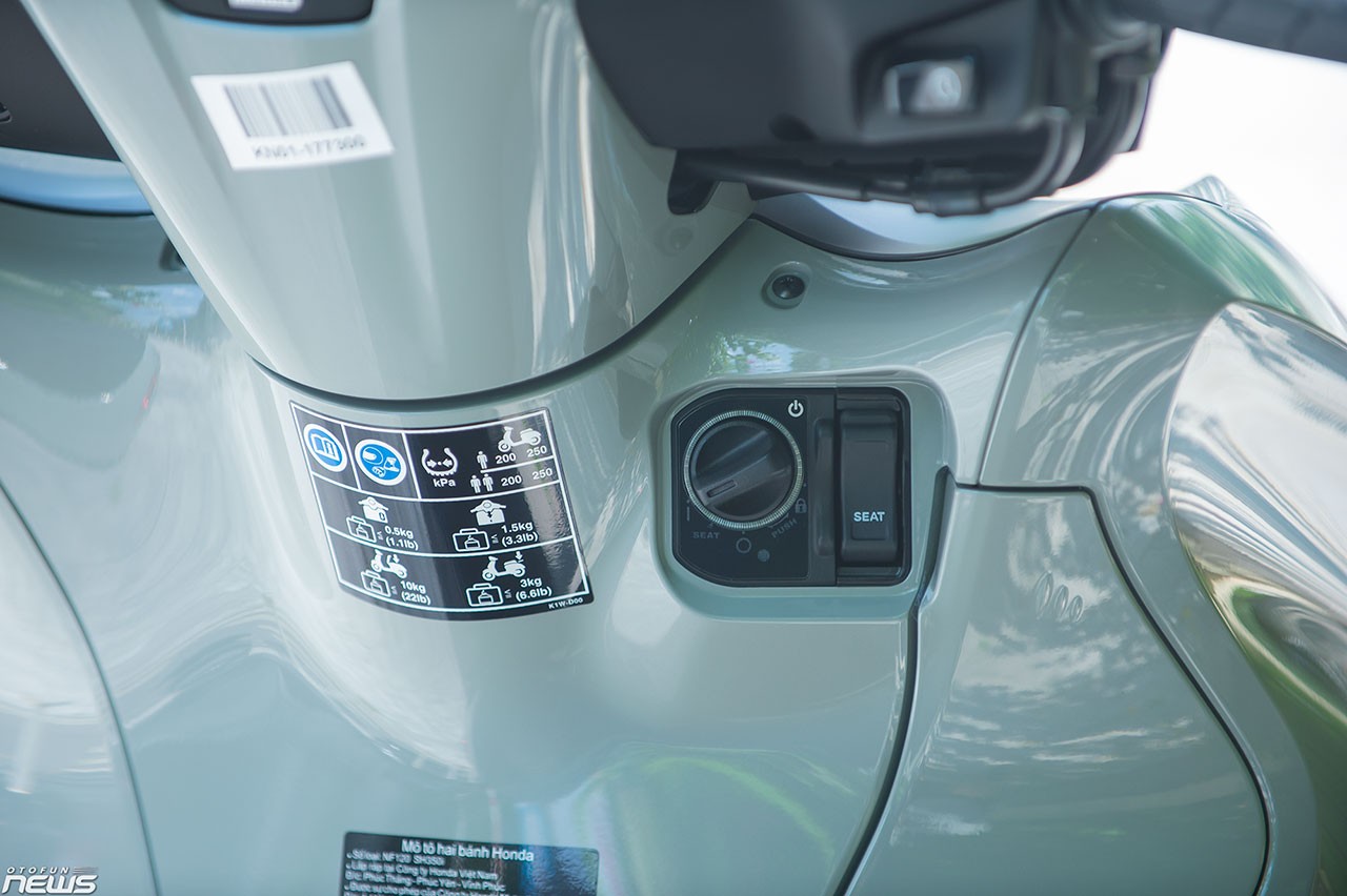 Chi tiết Honda SH350i giá gần 150 triệu tại Việt Nam
