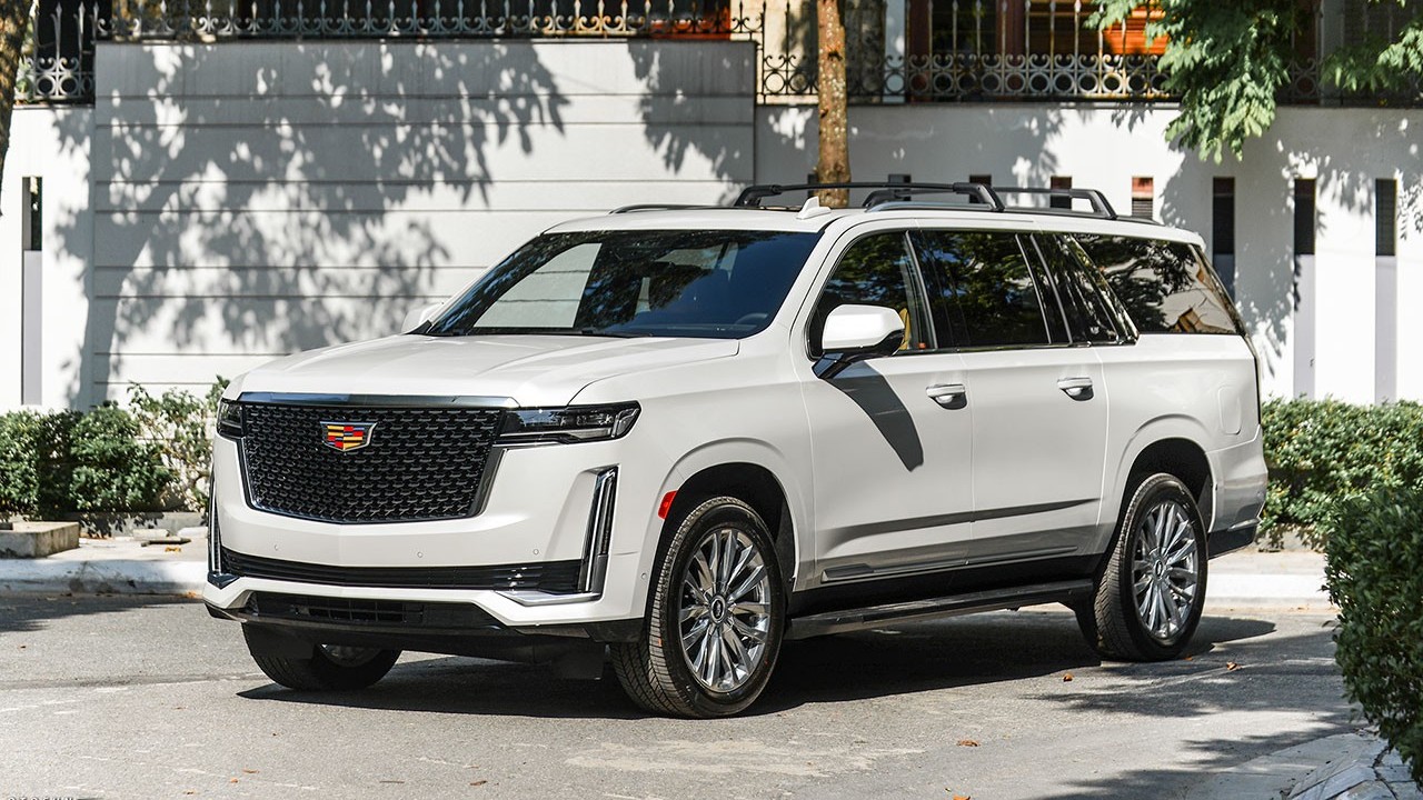 Cận cảnh Cadillac Escalade ESV máy dầu giá 8,5 tỷ đồng