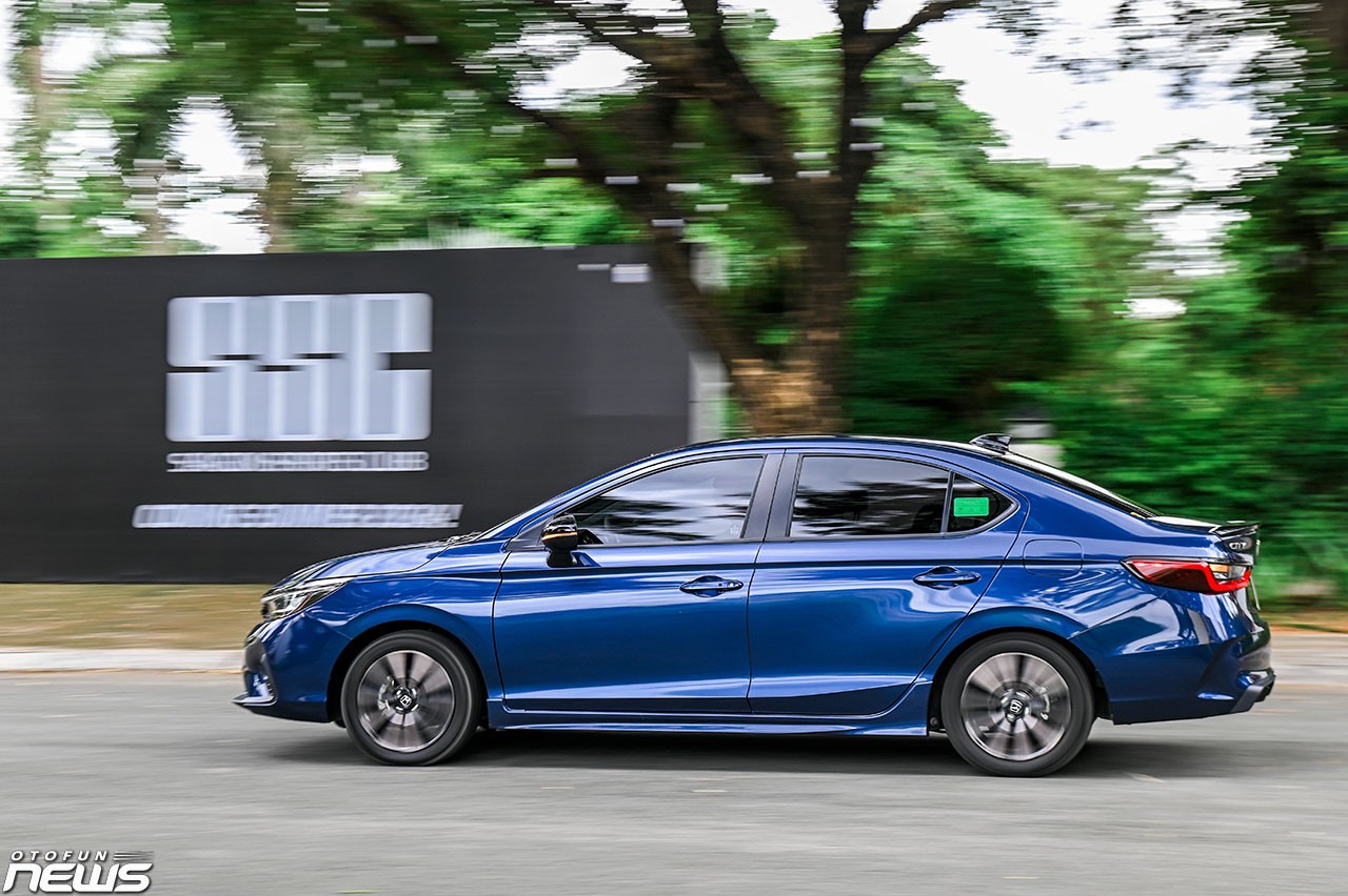 Đánh giá Honda City 2023: Sedan hạng B cho người thích lái