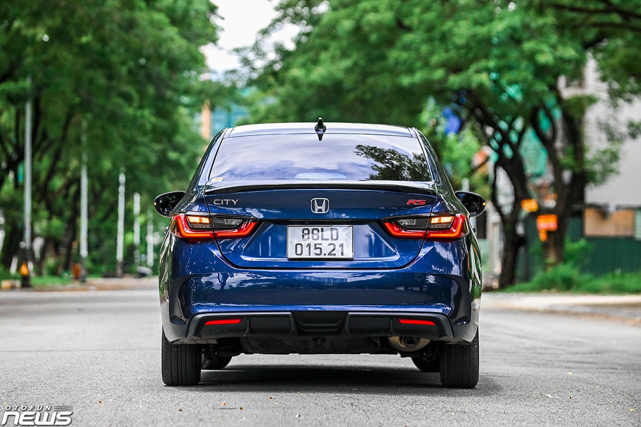 Đánh giá Honda City 2023: Sedan hạng B cho người thích lái