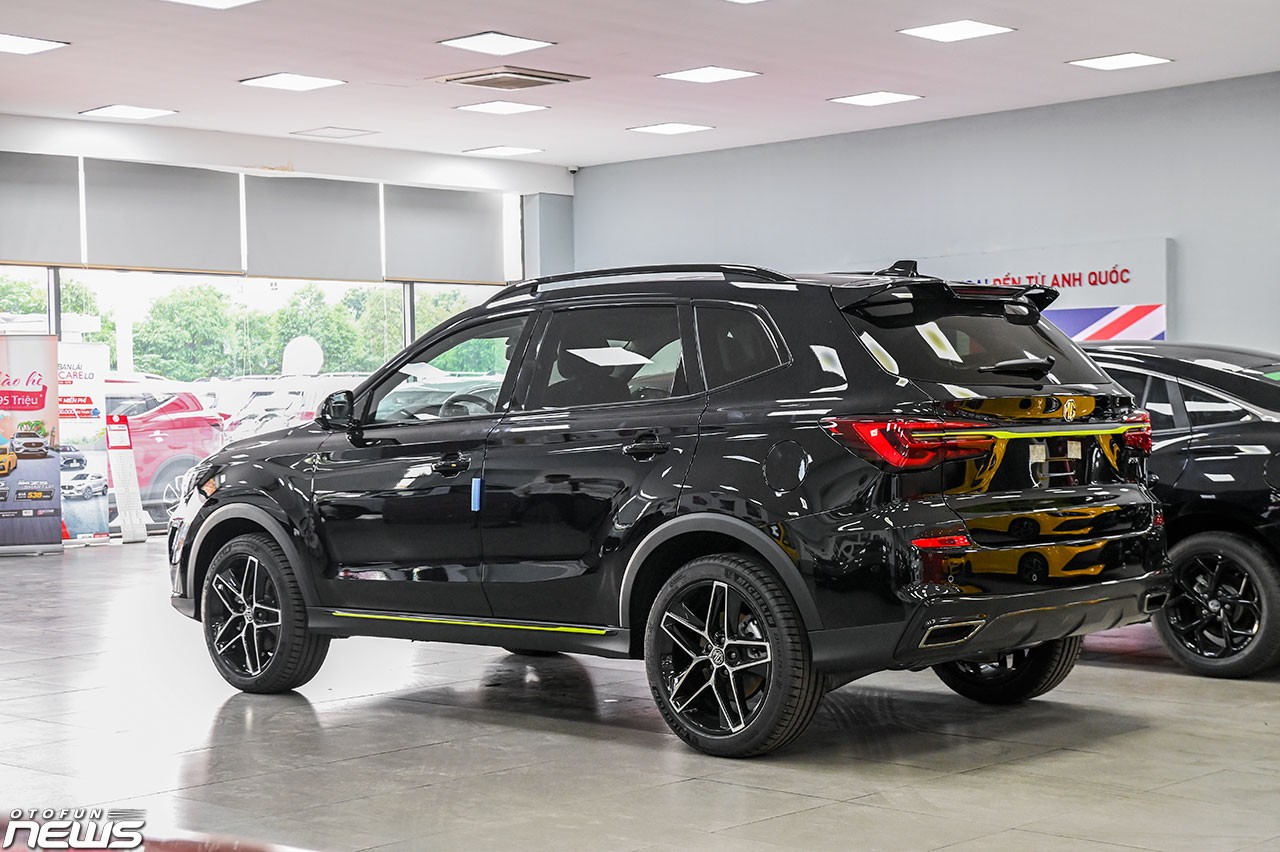 MG RX5 giảm gần 100 triệu tại đại lý, giá tương đương Kia Seltos MG RX5 giảm gần 100 triệu tại đại lý, giá tương đương Kia Seltos