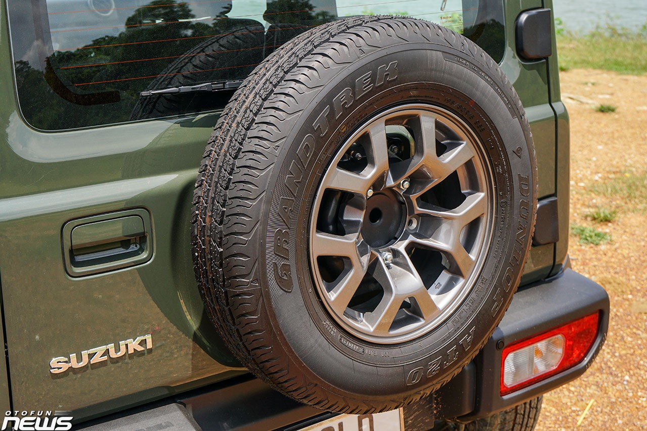 Cận cảnh Suzuki Jimny chính hãng sắp bán tại Việt Nam vào tháng 11