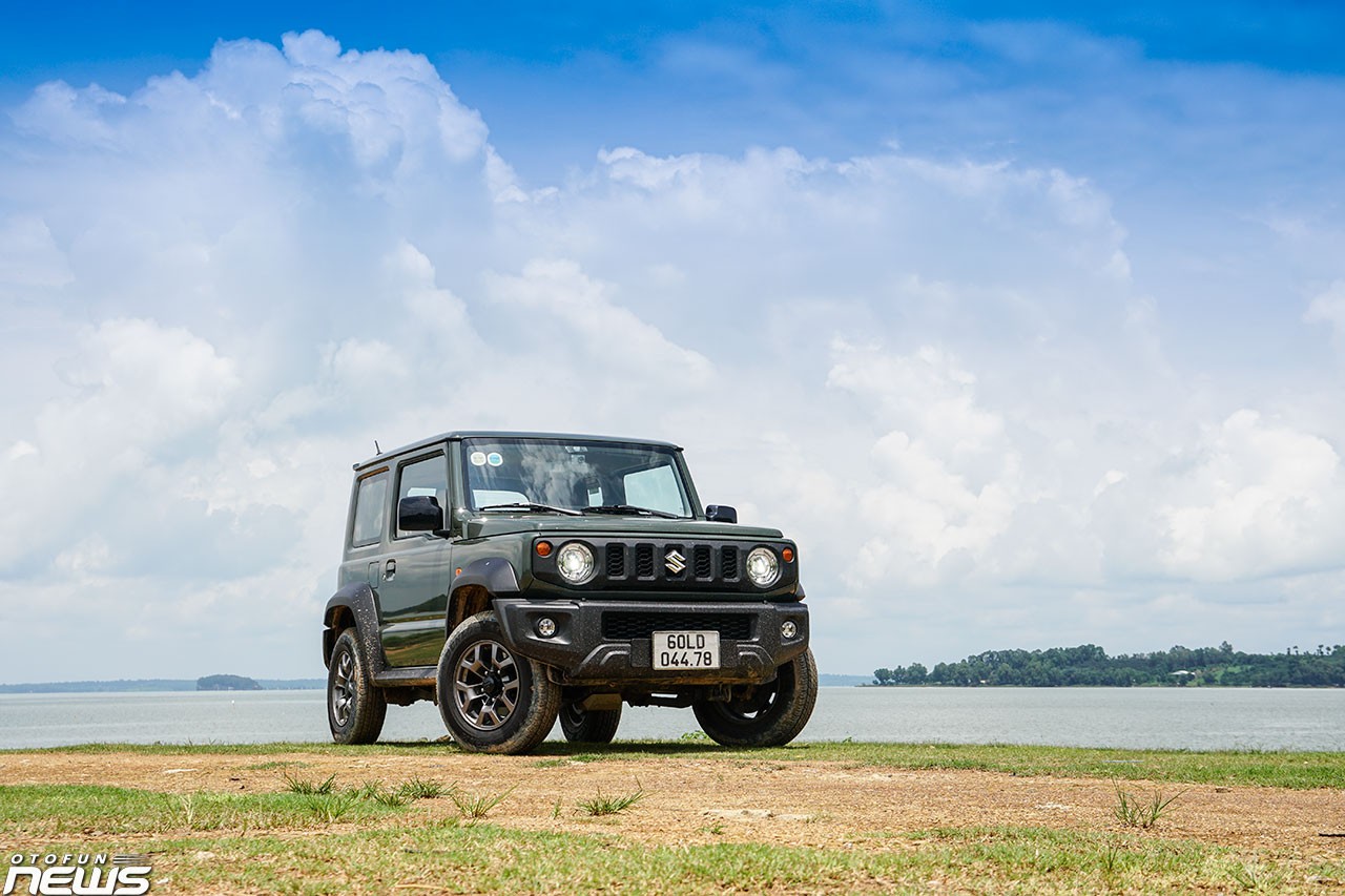 Suzuki Jimny mẫu xe dành cho 'dân chơi' Suzuki Jimny mẫu xe dành cho 'dân chơi'